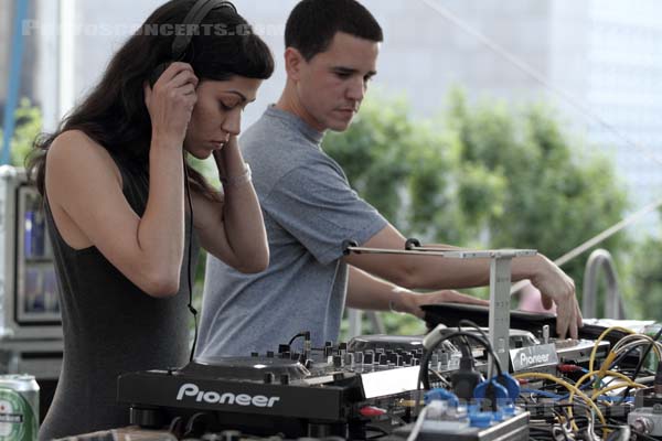 NGUZUNGUZU - 2012-05-27 - PARIS - Parc de la Villette - 